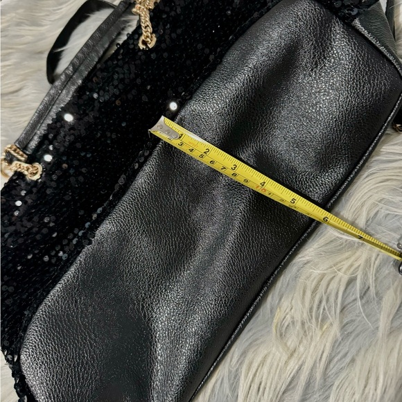 Purse - Picture 4 of 7